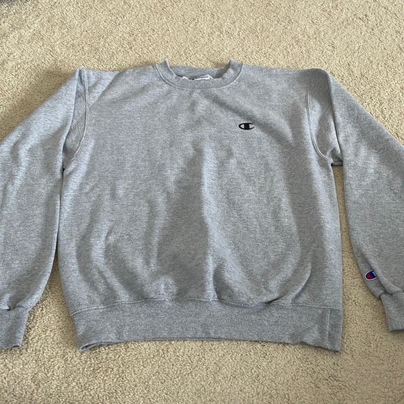 Champion Tops - Champion. Womens grey sweatshirt. Size Medium.